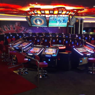 Casino Barcelona: General Admission + Casino Cocktail + Merchandising Gift