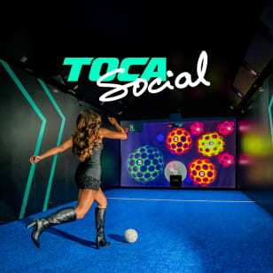 TOCA Social: la nueva experiencia de juegos interactivos en el corazón de La Défense