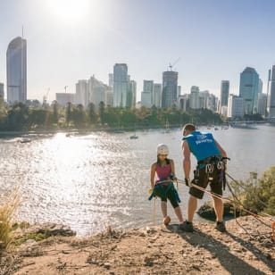 Disciplina del panda: discesa in corda dai promontori di Kangaroo Point a Brisbane