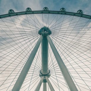 La vía rápida del LINQ High Roller: La noria más alta de América