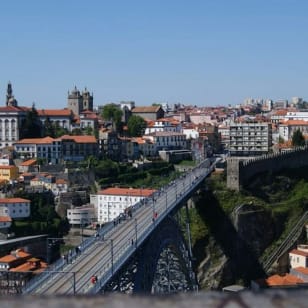 Porto: Passeio a pé guiado + entrada rápida na Livraria Lello