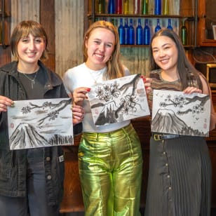 Clase de pintura con tinta japonesa