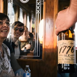 BYOB Historisch urkomische Trolley-Tour durch Philadelphia