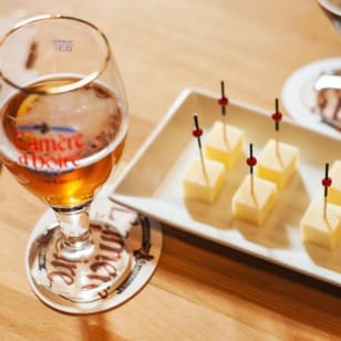 ¡Visita guiada y cervezas artesanales en el Barrio Latino!