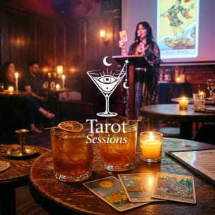 Tarot Sessions: Un espectáculo místico de cartas y cócteles