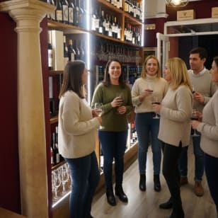 Degustazione di vino con abbinamento a Siviglia: 4 vini + 4 tapas