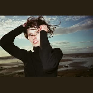 Clara Mann: Acoustic Live Performance