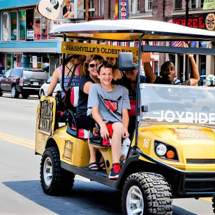 Explore the City of Nashville Sightseeing Tour en Golf Cart