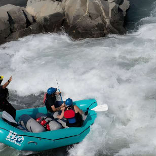 21-Meilen-Wildwasserrafting-Tour auf dem South Fork von Lotus (Klasse 2-3)