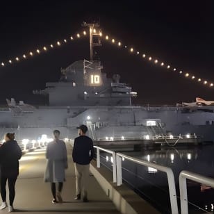 USS Yorktown Ghost Tour con accesso notturno esclusivo