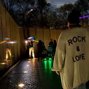 LED Lights Magic Night-Time Guided Tour mit Foto-Stops & Snack