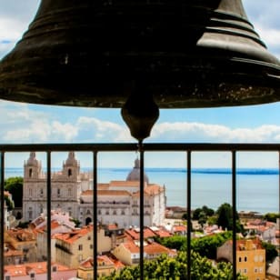 Torre da Igreja do Castelo de São Jorge + bebida