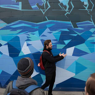 Tour a pie por las calles de Vancouver con arte y cerveza artesanal | 3 horas