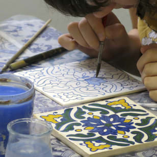 Workshop di piastrelle: pittura e uniscili a te stesso