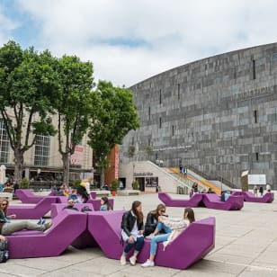 MUMOK - Museum Für Moderne Kunst Stiftung Ludwig: Die Warteschlange Überspringen