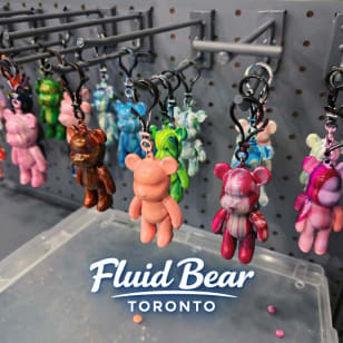 Fluid Bear Art Experience: crea un osito con pintura goteante en Toronto