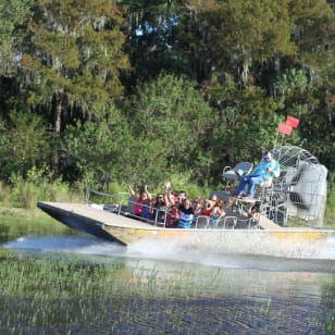 excursión de 30 minutos en hidrodeslizador por Boggy Creek, en Southport Park