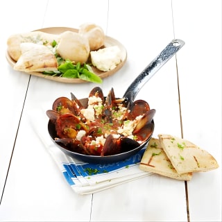 Cruise and Dine Lunch / Cape Town: Coastal Motor Cruise and 2-Course Lunch 4