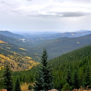 Excursión compartida de medio día por las montañas de Red Rocks Evergreen y Echo Lake 9