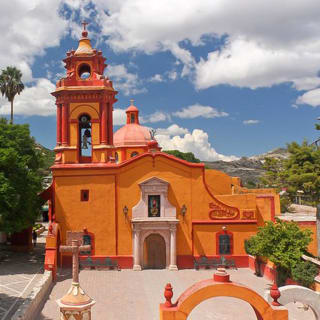Visita a bodegas con cata y tour por Bernal 6