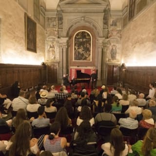 Firenze: Concerto d'opera nella chiesa di Santa Monaca 16