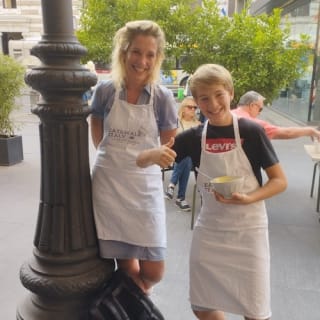 Roma: Corso di cucina di tiramisù e pizza 4