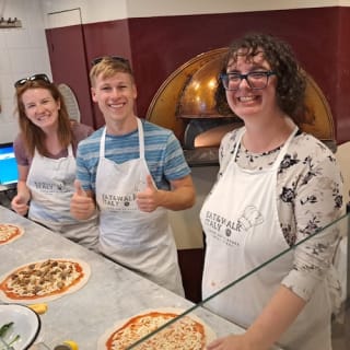 Roma: Corso di cucina di tiramisù e pizza 6
