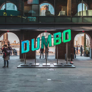 Brooklyn Heights, Brooklyn Bridge, and DUMBO Food Tour 1