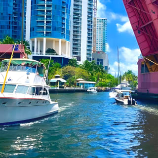 Venice of America Tour | Millionaire's Row | Complimentary Drinks 10