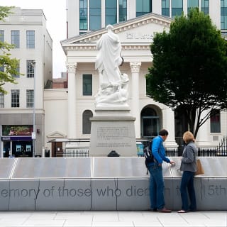 Shore Excursion from Belfast: Including Giants Causeway and Belfast City. 7