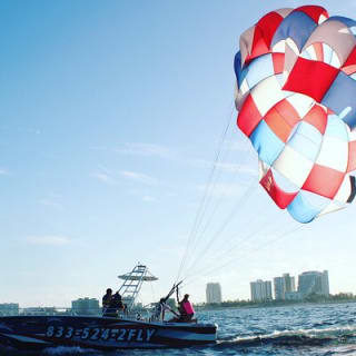 90-minütiges Parasailing-Abenteuer über Anna Maria Island, FL 10