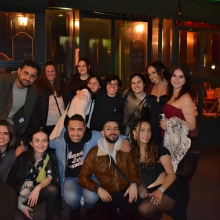 París: City Center Pub Crawl Guiado Con Chupitos & Entrada al Club 15