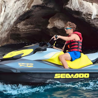 Tour in moto d'acqua di 90 minuti alla Grotta dei leoni marini a Maiorca 6
