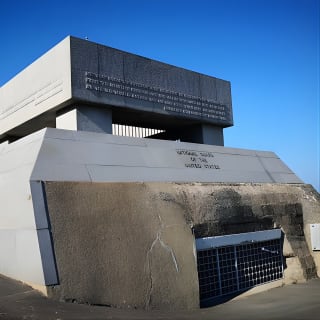 Pointe du Hoc,Omaha Beach, cimetière américain - Excursion d'une journée de Paris en Normandie 11