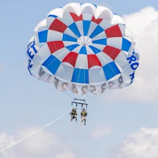 90-minütiges Parasailing-Abenteuer über Anna Maria Island, FL 24