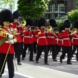 Royal tour of St James', Parks, Palaces and Royal intrigue 2