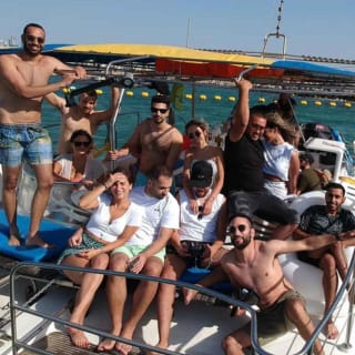 תל אביב: כרטיסים לשיט מול נופי העיר עם עצירה לפעילויות מים 8