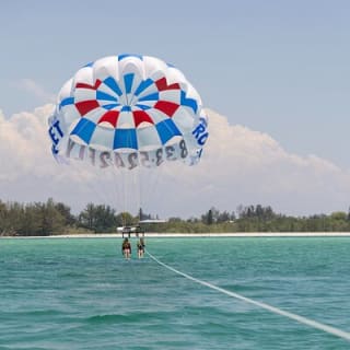 90-minütiges Parasailing-Abenteuer über Anna Maria Island, FL 34