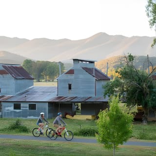 2-Night Murray to Mountain Trail Bike Tour from Beechworth 5