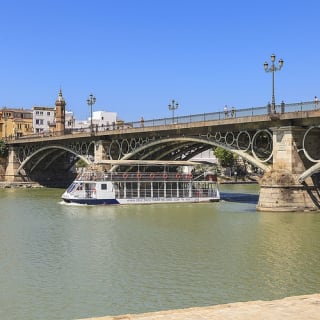 Monumentalroute auf einer Kreuzfahrt entlang des Flusses Guadalquivir 5