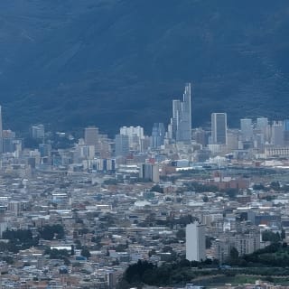 Cable car to el Paraiso, the city slum 12