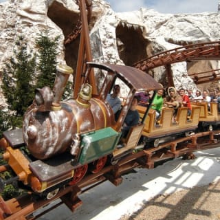 Parco Divertimenti Gardaland: un'emozionante avventura 4