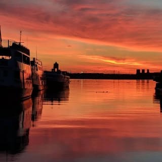 90-Minute Boston Harbor Sunset Sightseeing Cruise 2
