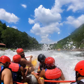 Full Ocoee River Rafting Adventure with a Riverside Lunch 9