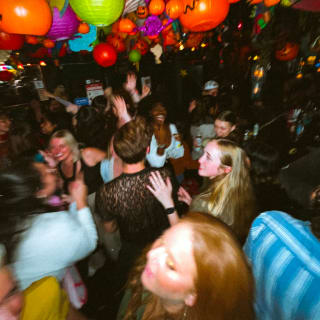 Fiesta en Camden Pub Crawl 1