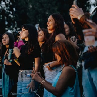 Camping Bariloche 2026: Juana Molina, Los Besos, Nunca Fui a un Parque de Diversiones (REPROGRAMADO AL DOMINGO 1/2) 6