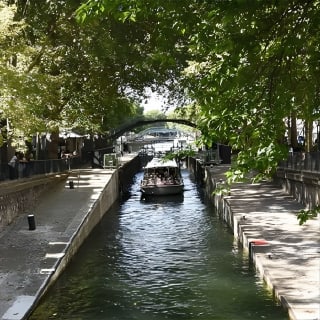 "Le Vieux Paris sur le Canal Saint Martin : port de l'Arsenal 1