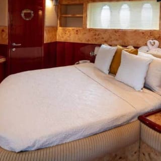 61ft Luxus-Yacht-Charter: Silver Creek 8