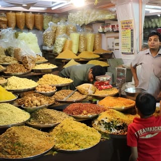 Jaipur Bazaar & Food Walking Tour  3