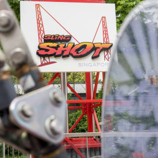 Slingshot & GX5 Extreme Swing: Thrill Rides at Clarke Quay 5